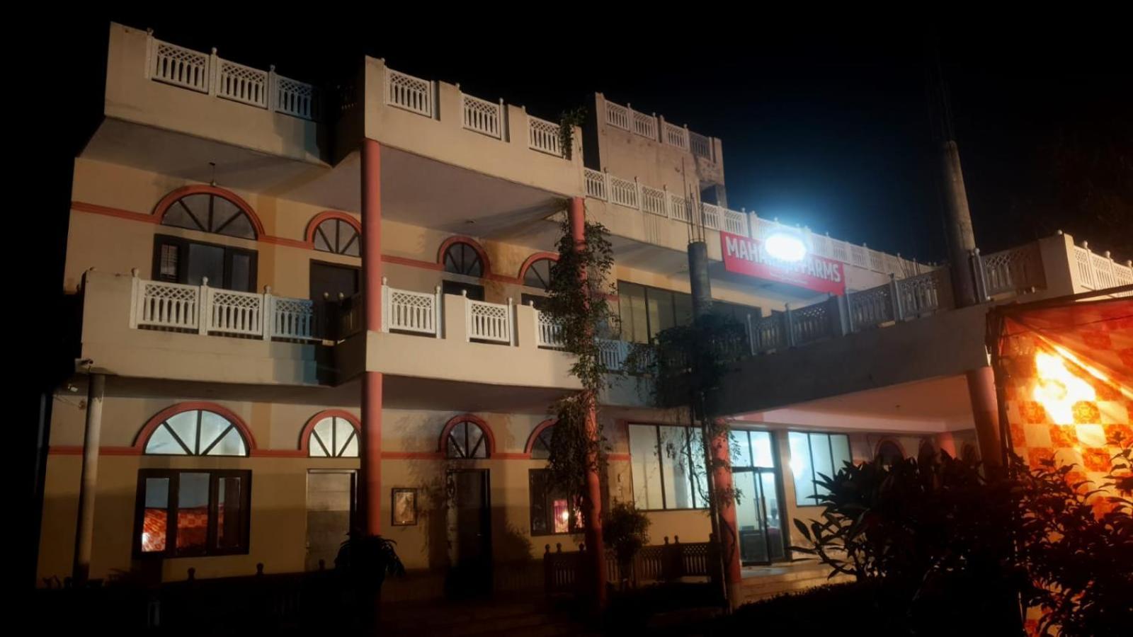 Maharaja Farms Hotel Gurgáon Kültér fotó